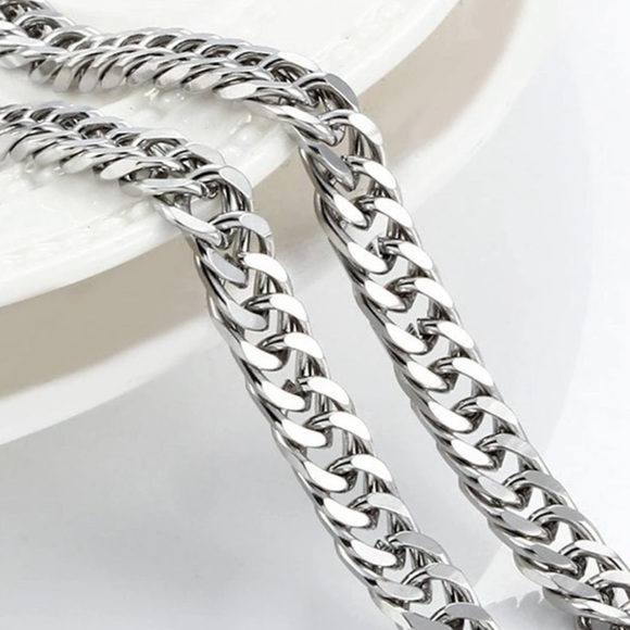 NEW Bulk Stainless Steel Minimalistic Modern Necklace - Picture 2 of 6